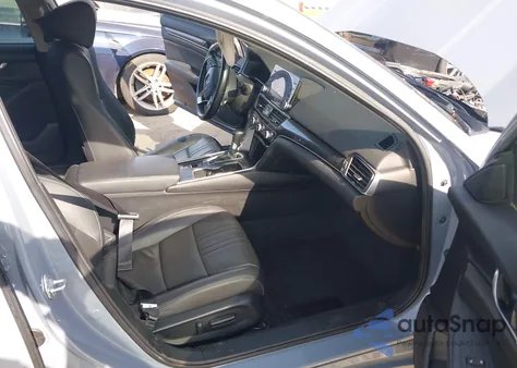 2022 Honda Accord Sport Special Edition z USA, uszkodzony, nr VIN 1HGCV1F43NA027162